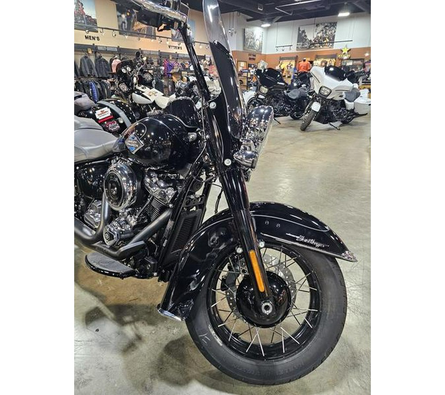 2025 Harley-Davidson® FLHC - Heritage Classic
