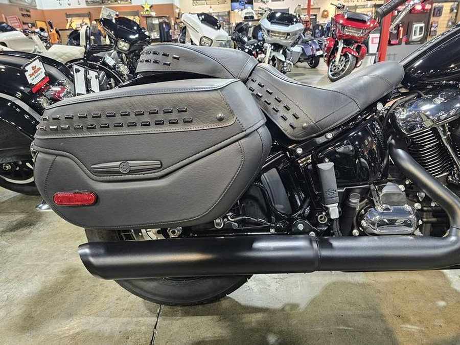 2025 Harley-Davidson® FLHC - Heritage Classic