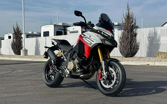 2025 Ducati Multistrada V4 RS