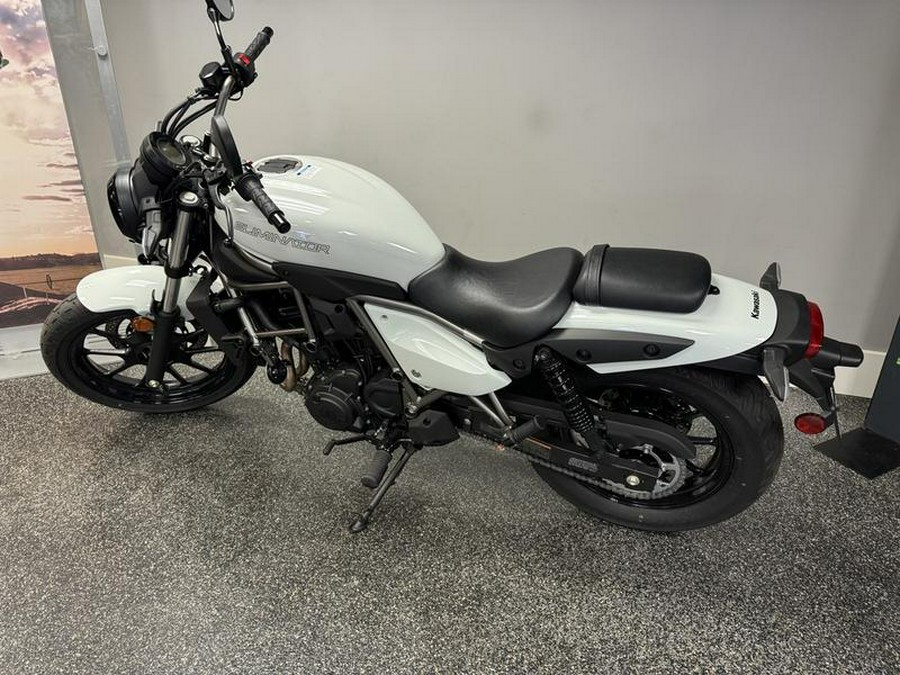 2024 Kawasaki Eliminator® Pearl Robotic White