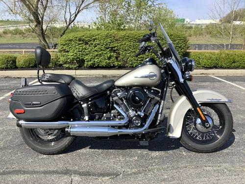 2018 Harley-Davidson Softail Heritage Classic 114 Review — From...