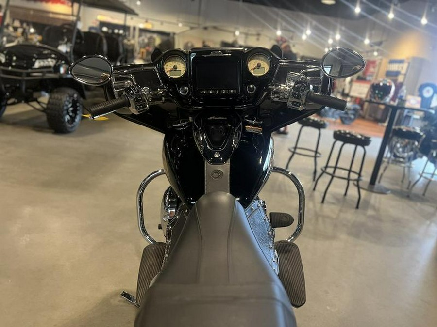 2019 Indian Motorcycle® Chieftain® Classic Thunder Black