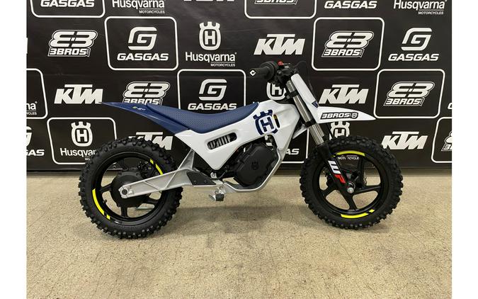 2025 Husqvarna Motorcycles EE 2