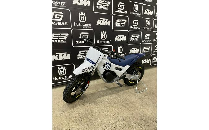 2025 Husqvarna Motorcycles EE 2