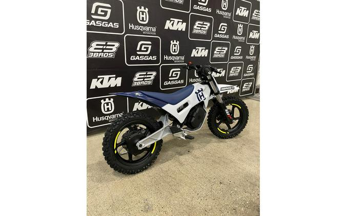 2025 Husqvarna Motorcycles EE 2