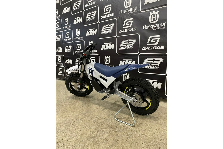 2025 Husqvarna Motorcycles EE 2