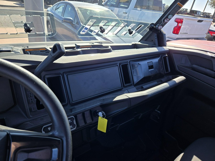 2026 CAN-AM DEFENDER MAX X MR HD11 WITH HALF DOORS