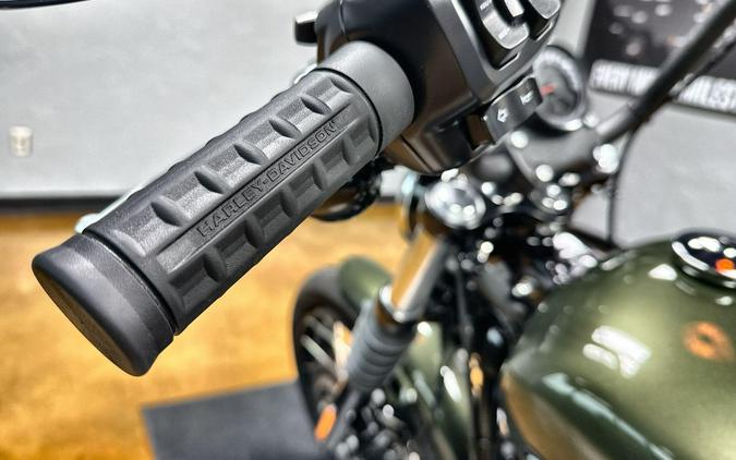 2026 Harley-Davidson® Street Bob® Olive Steel Metallic Chrome Cast Wheels