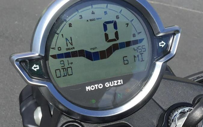 2024 Moto Guzzi V7 Stone