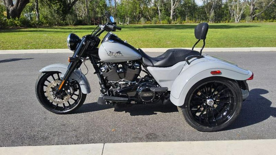 2024 Harley-Davidson® Flrt Freewheeler