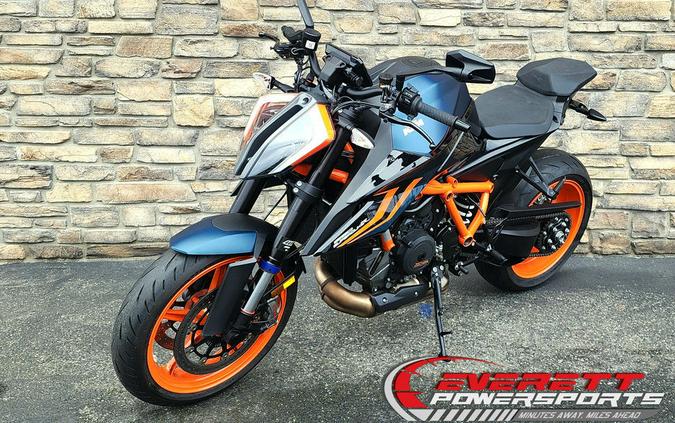 2022 KTM 1290 Super Duke R EVO