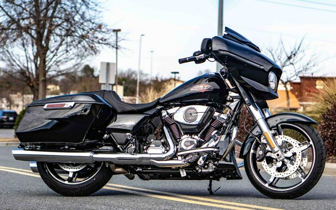 FLHX 2025 Street Glide®