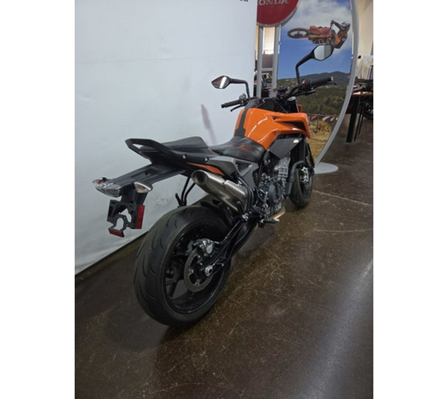 2023 KTM Duke 790