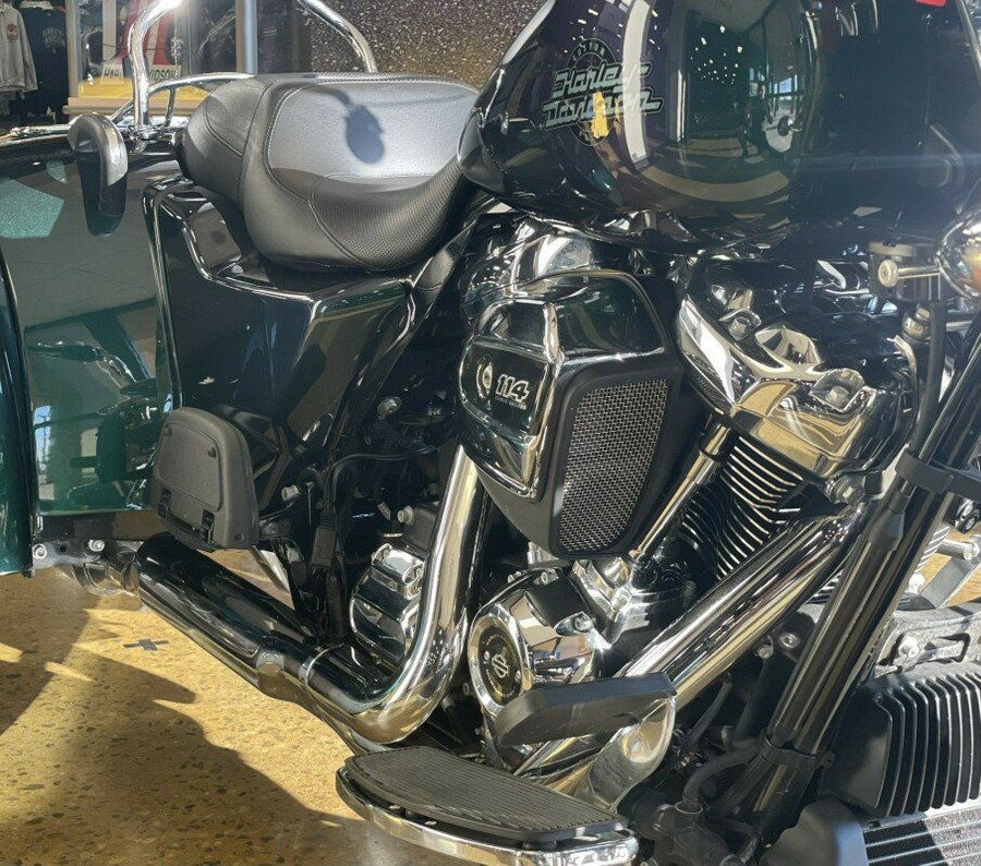 2021 Harley-Davidson Freewheeler Snake Venom