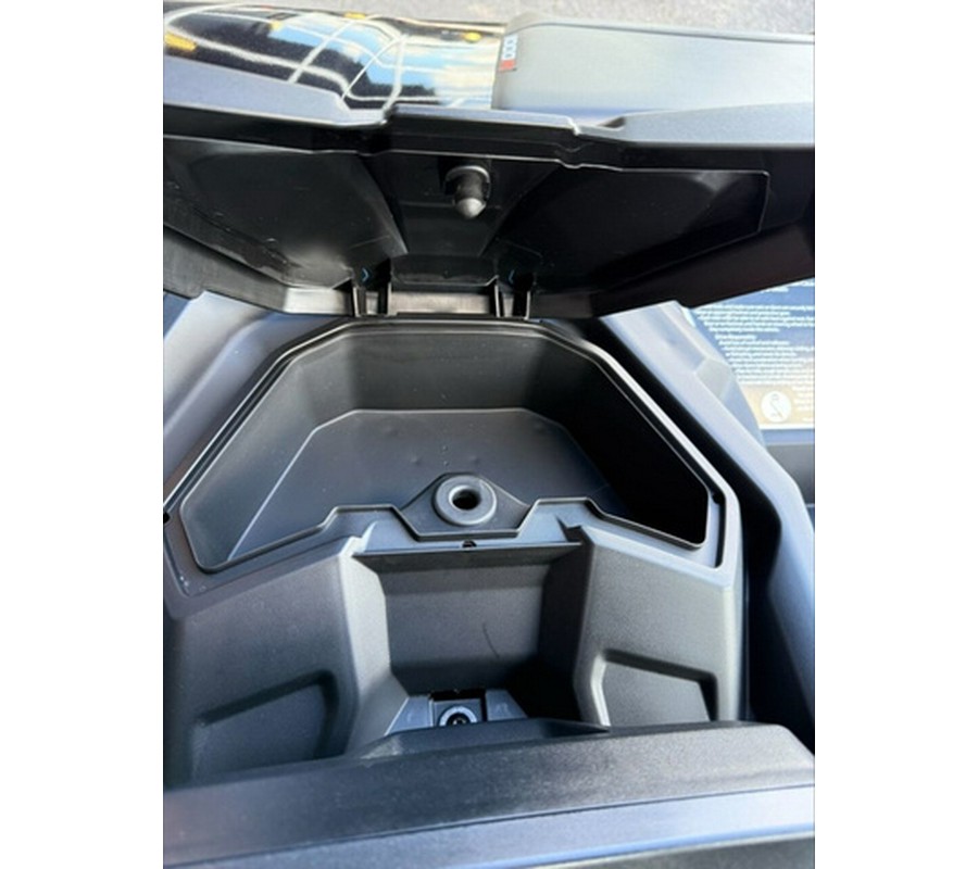 2025 Can-Am Commander MAX XT 1000R