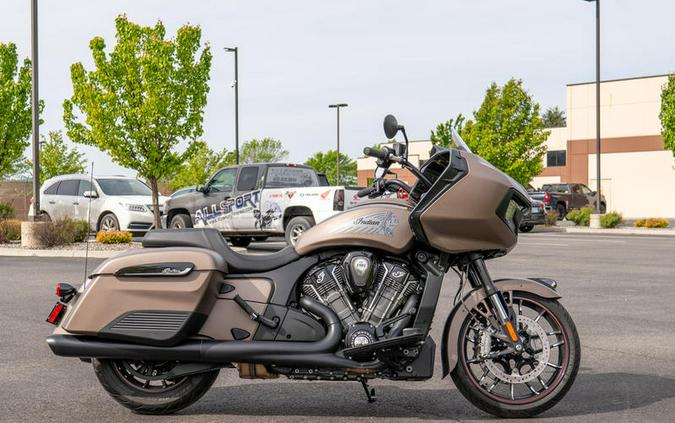 2021 Indian Motorcycle® Challenger® Dark Horse Bronze Smoke