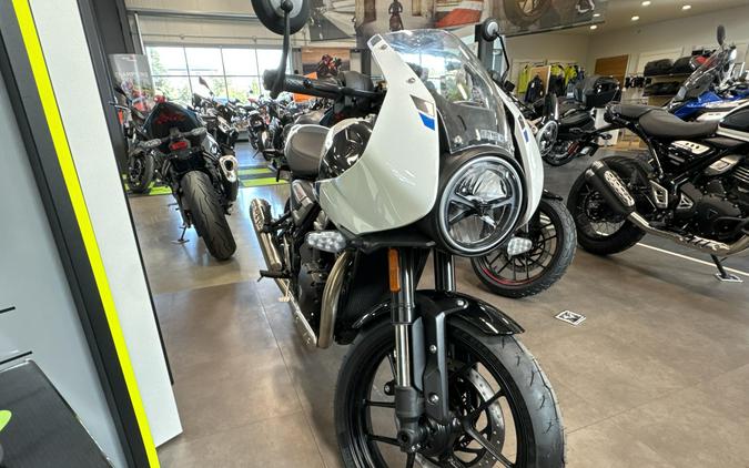2026 Triumph THRUXTON 400