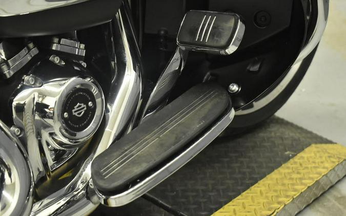 2017 Harley-Davidson® FLHX - Street Glide®