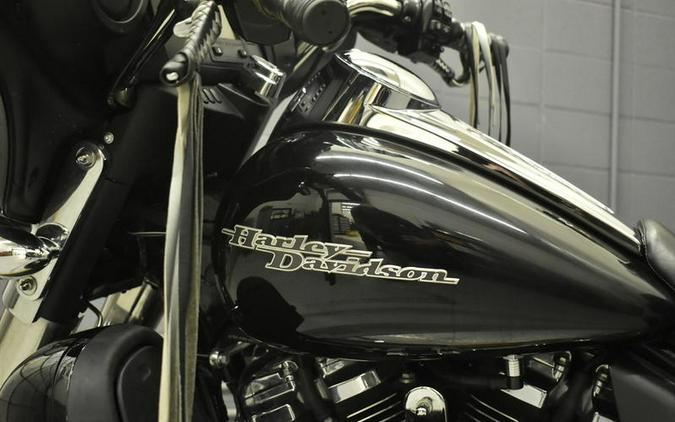 2017 Harley-Davidson® FLHX - Street Glide®