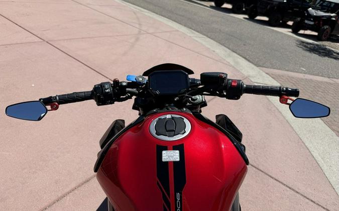 2024 Kawasaki Z900 ABS Candy Persimmon RedEbony