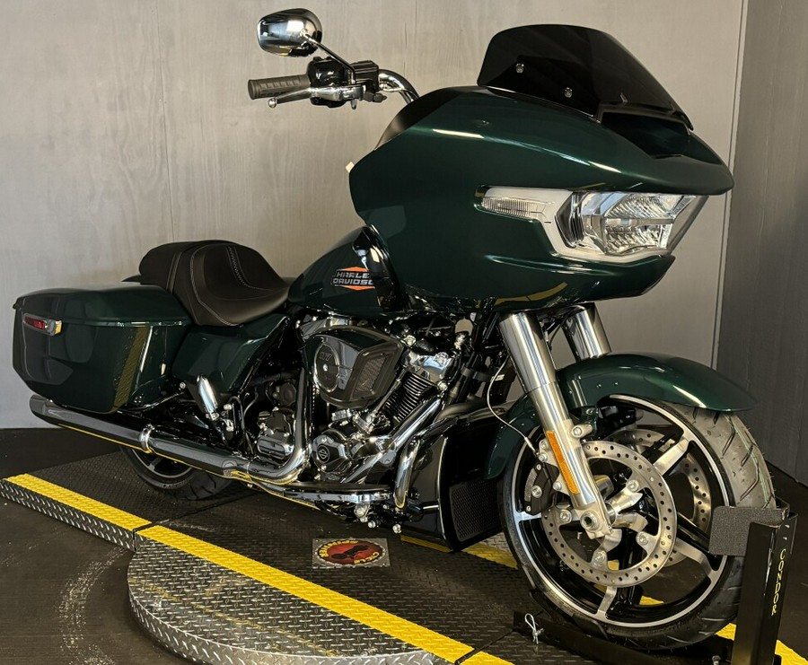 2024 Harley-Davidson Road Glide® FLTRX ALPINE GREEN