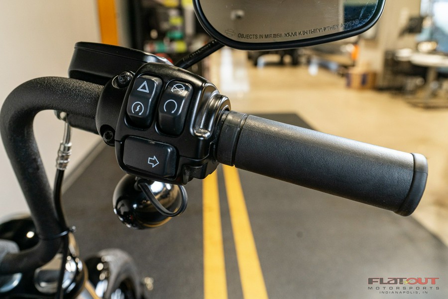 2021 Harley-Davidson® SOFTAIL STREET BOB 114