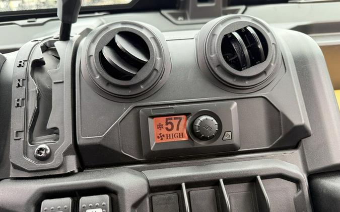 2026 Can-Am Defender MAX DPS CAB HD10