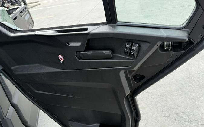 2026 Can-Am Defender MAX DPS CAB HD10