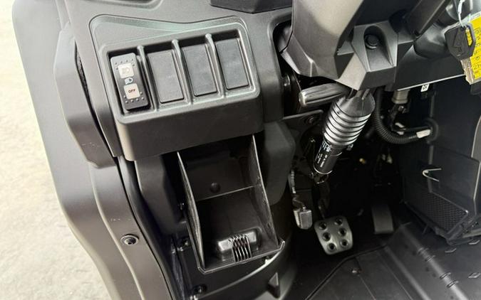 2026 Can-Am Defender MAX DPS CAB HD10