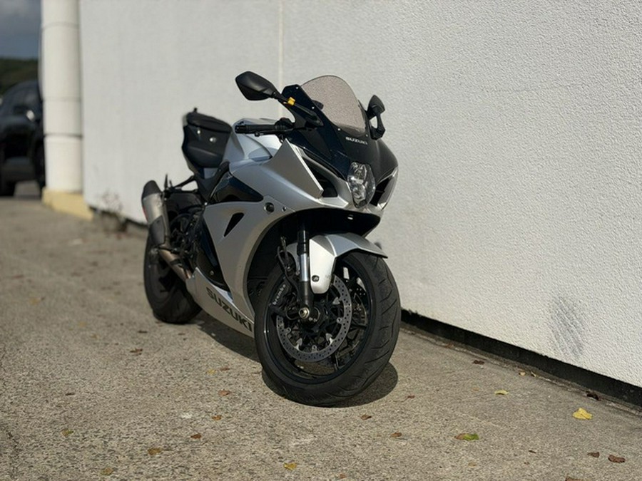 2025 Suzuki GSX-R 1000