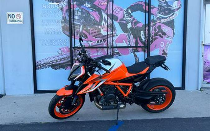 2022 KTM 1290 Super Duke R EVO