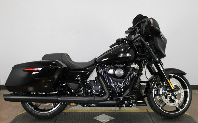 Harley-Davidson Street Glide® 2024 FLHX 84439766 VIVID BLACK