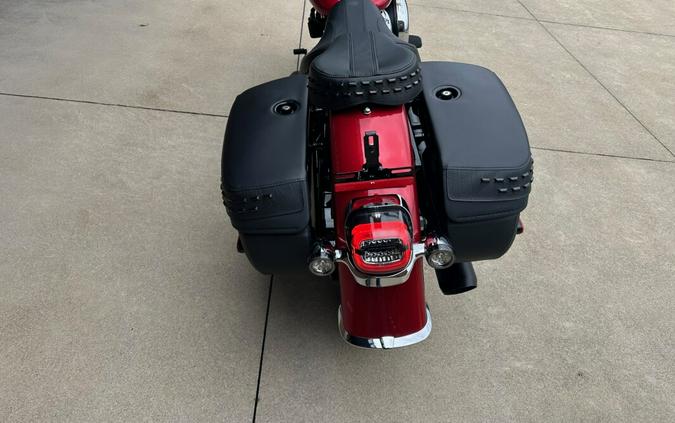 2026 Harley-Davidson Heritage Classic FLHC Brilliant Red