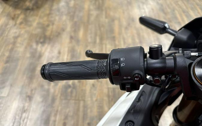 2026 Yamaha YZF R3 70Th Anniversary Edition