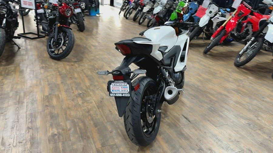 2026 Yamaha YZF R3 70Th Anniversary Edition