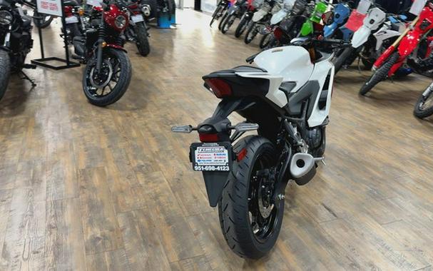 2026 Yamaha YZF R3 70Th Anniversary Edition