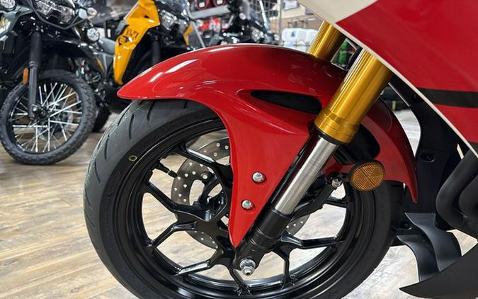 2026 Yamaha YZF R3 70Th Anniversary Edition