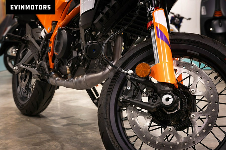 2025 KTM SMC 390 R