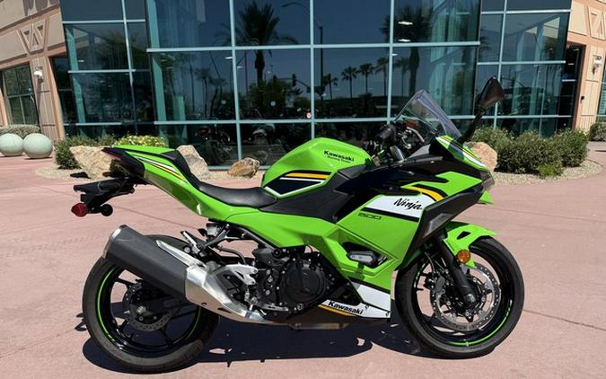 2025 Kawasaki Ninja 500 KRT Edition SE ABS