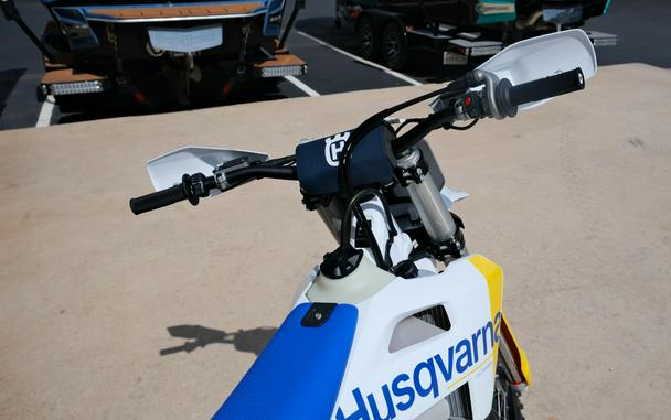 2027 HUSQVARNA TX 300