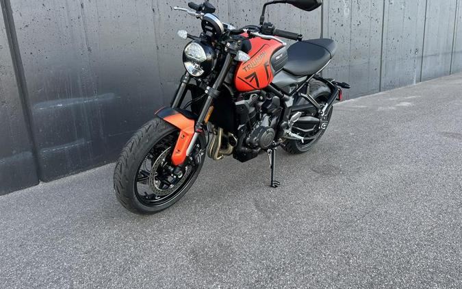 2023 Triumph Trident 660 Matte Baja Orange / Matte Storm Grey