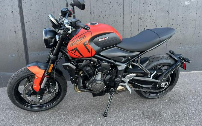 2023 Triumph Trident 660 Matte Baja Orange / Matte Storm Grey