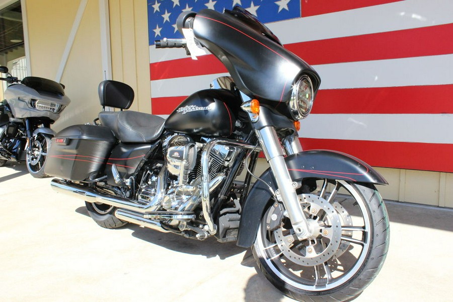 2015 Harley-Davidson® FLHXS - Street Glide® Special