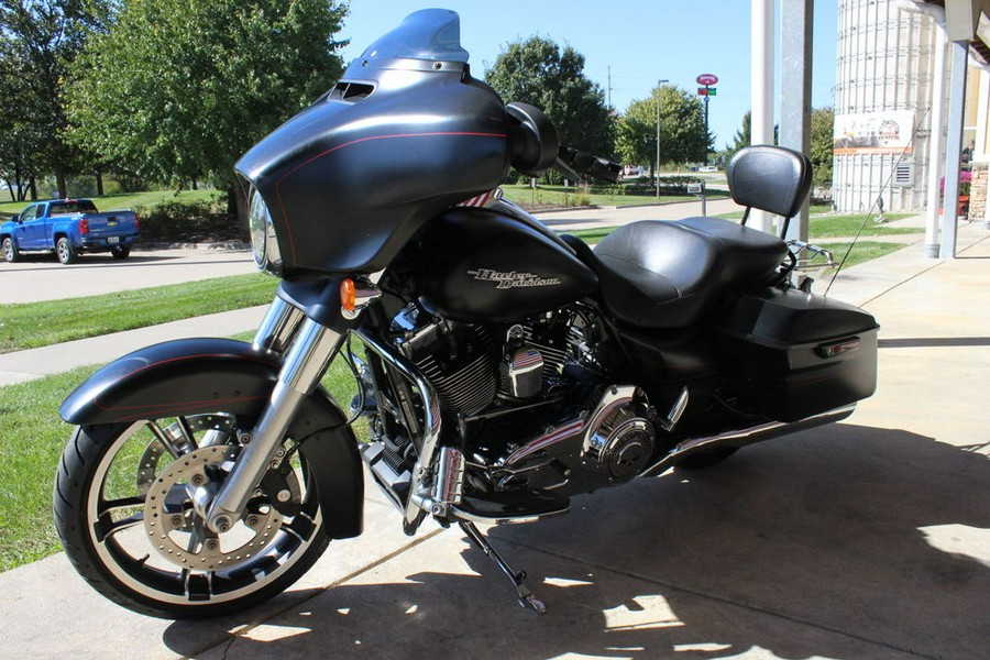 2015 Harley-Davidson® FLHXS - Street Glide® Special