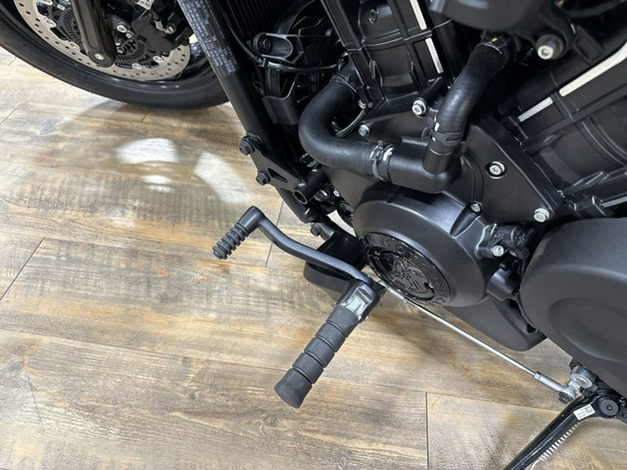 2026 Indian Scout Sixty Classic Black Metallic