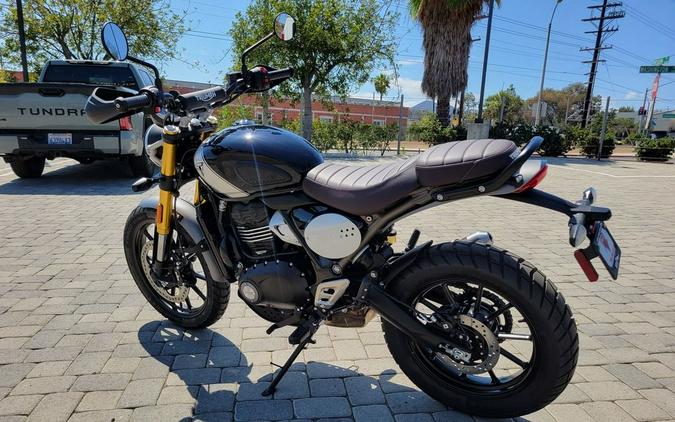 2025 Triumph Scrambler 400 X Phantom Black / Silver Ice