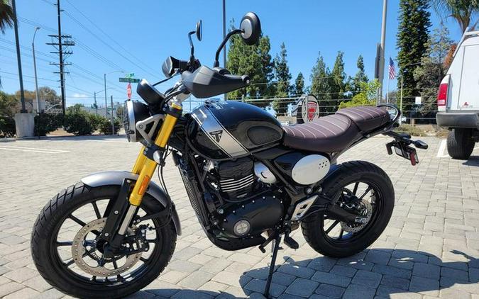 2025 Triumph Scrambler 400 X Phantom Black / Silver Ice