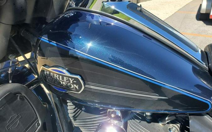 2012 Harley-Davidson® FLHTCUTG - Tri Glide® Ultra Classic®