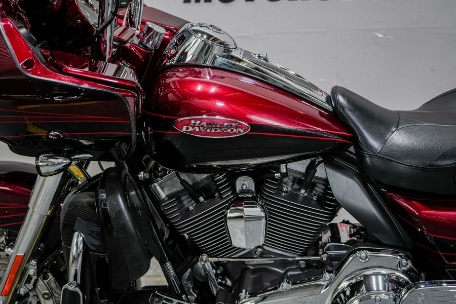 2011 Harley-Davidson CVO™ Road Glide® Ultra