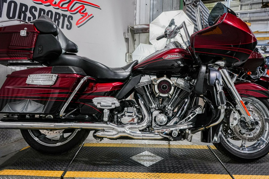 2011 Harley-Davidson CVO™ Road Glide® Ultra